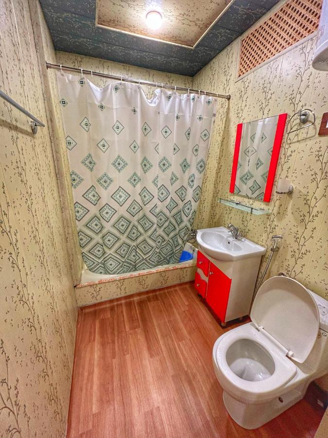 Hotel Exotic Young Shreen Houseboat Srīnagar Esterno foto